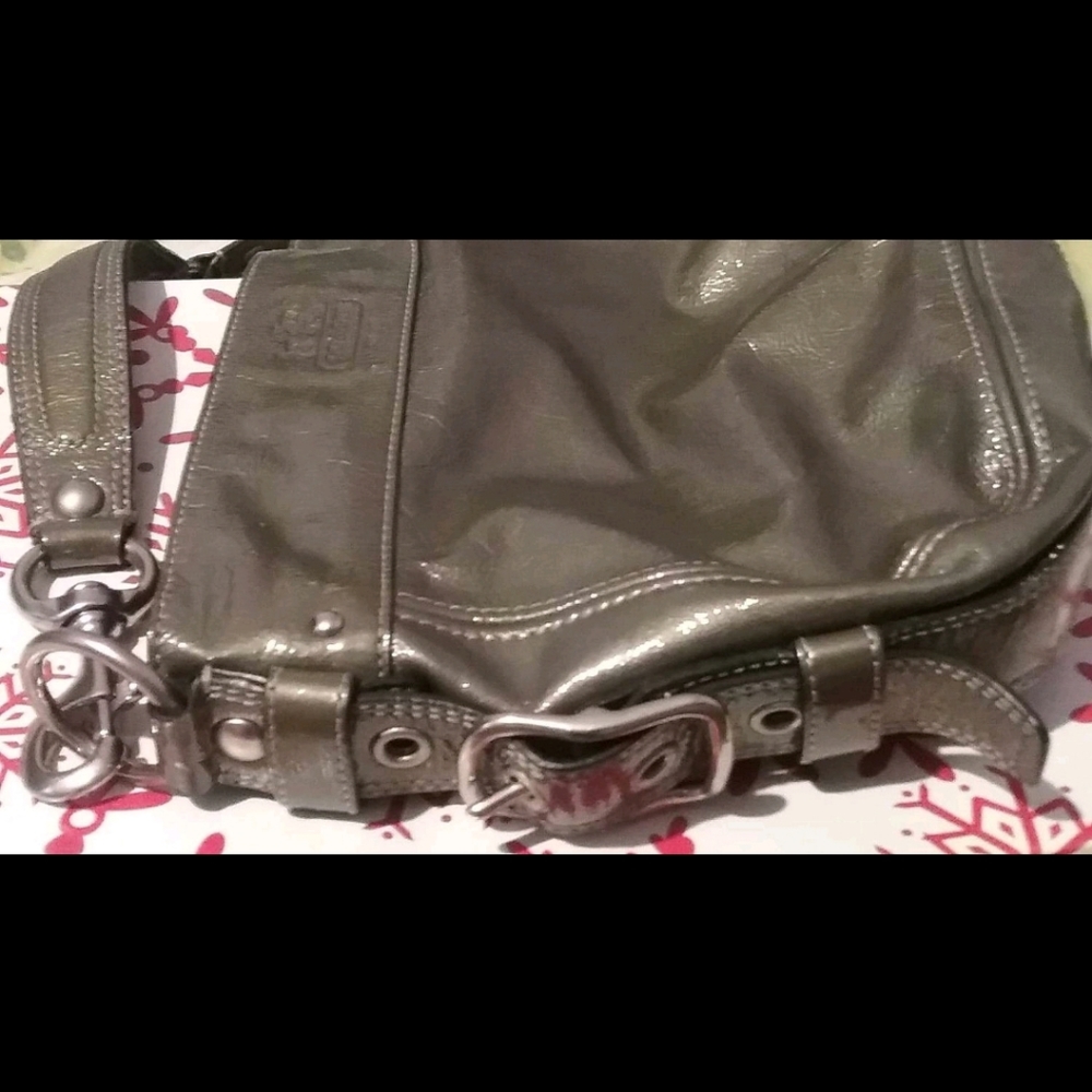 Medium sized Coach purse